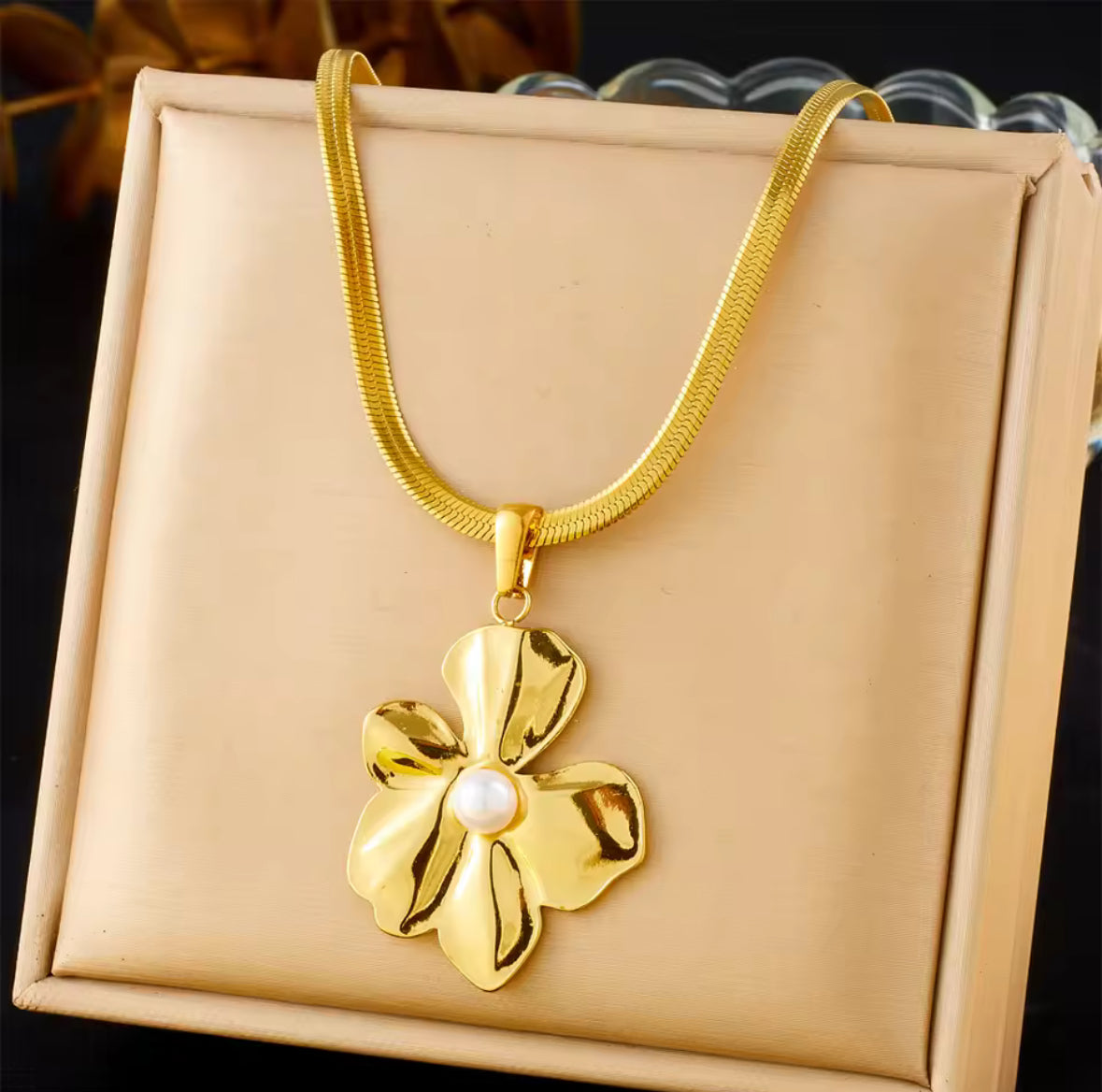 Combo Collar con Aretes Flor Perla