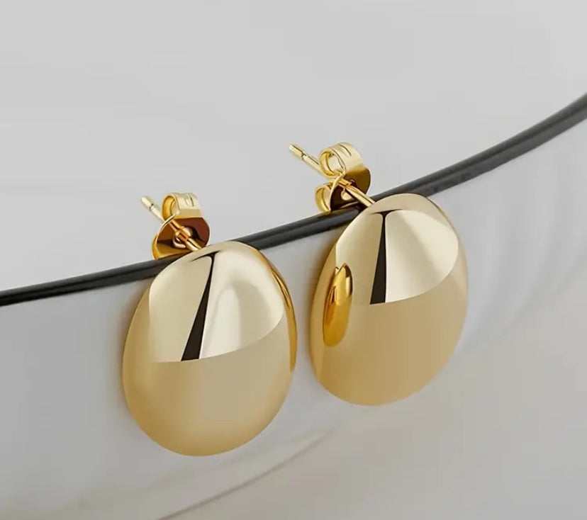 Aretes Ovalo Dorado Loving Me