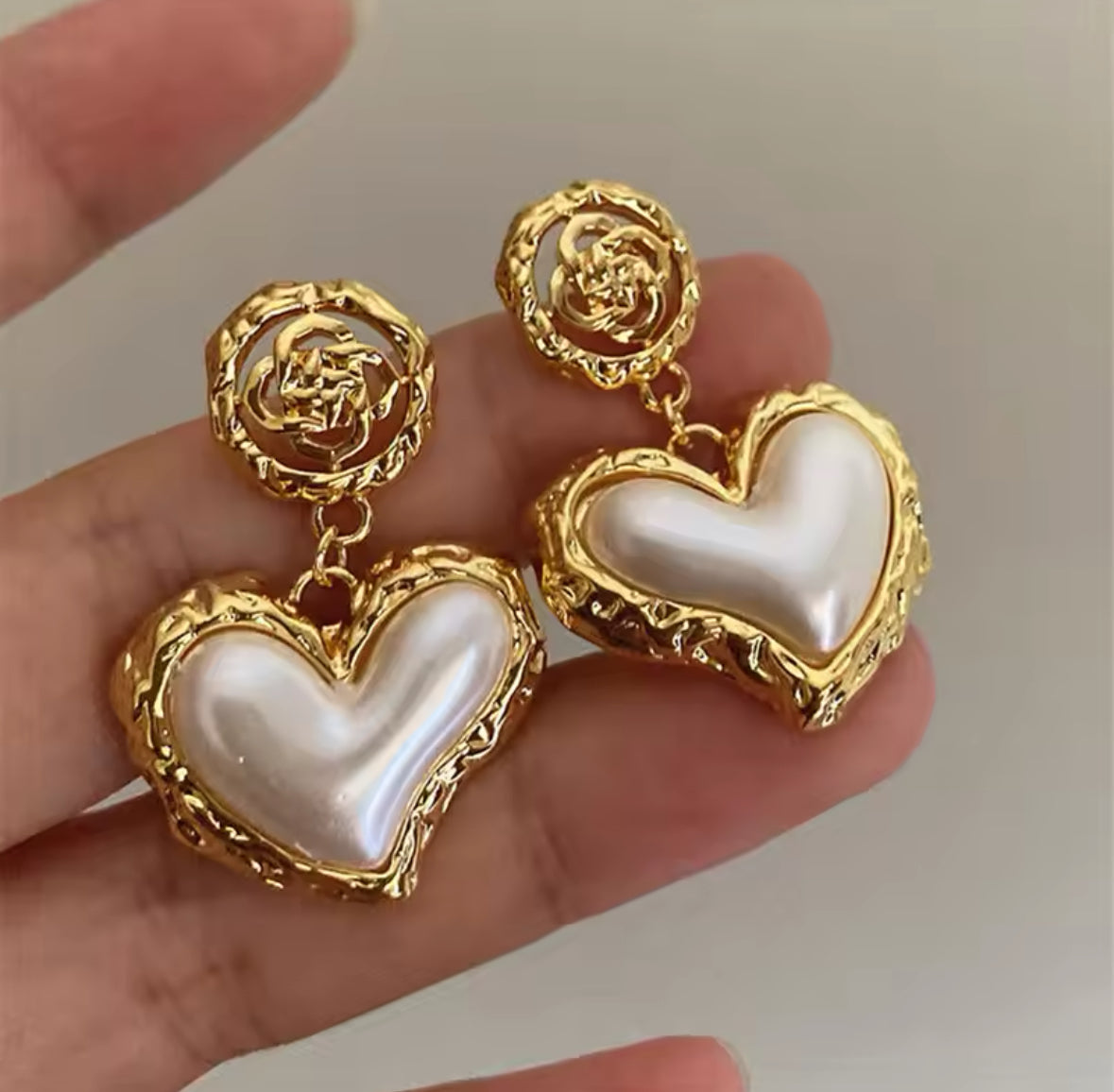 Aretes Corazón Blanco Textura