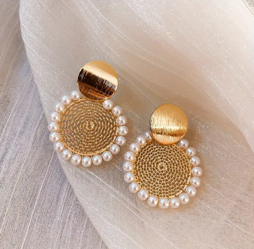 Aretes Círculo Perlas