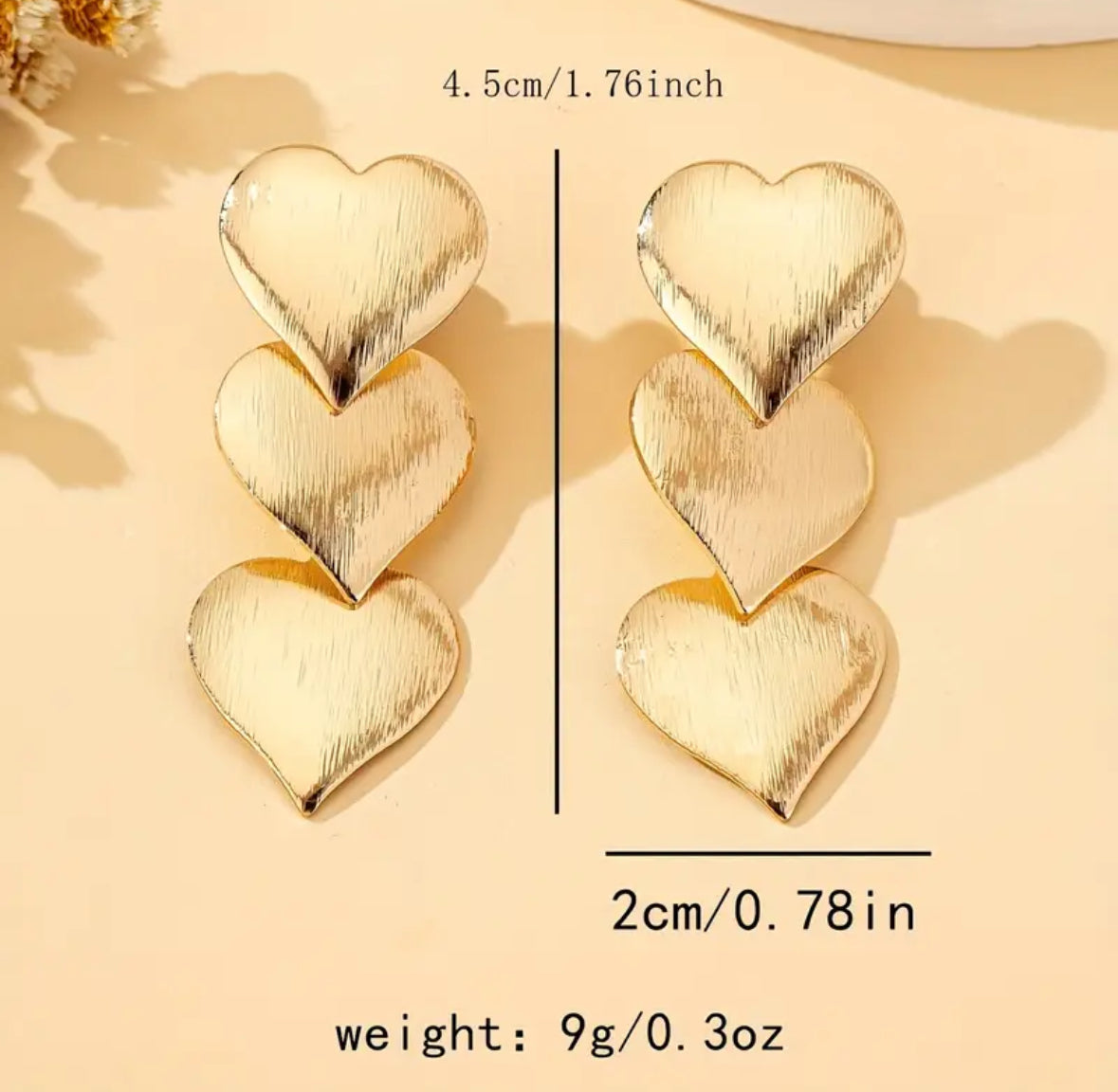 Aretes Corazones Dorados Largos