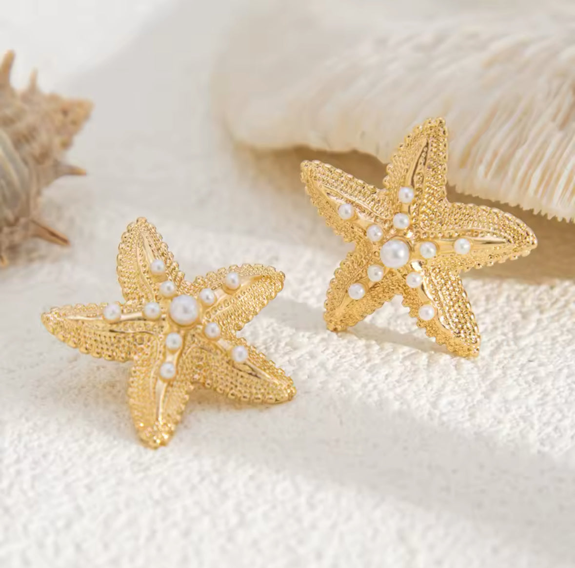 Aretes Estrella de Mar Dorada Perlas