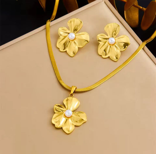 Combo Collar con Aretes Flor Perla
