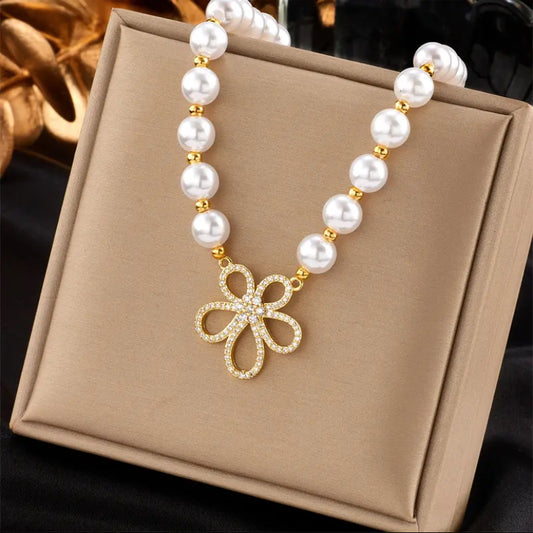 Collar Flor Circones con Perlas