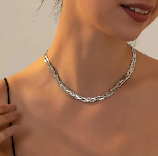 Collar Trío Trenzada Plateada