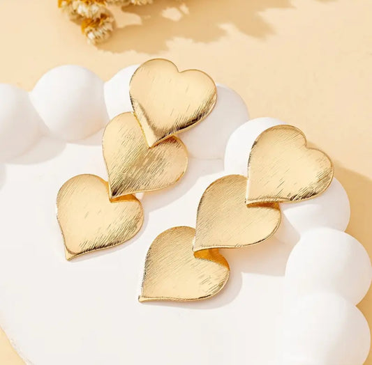 Aretes Corazones Dorados Largos